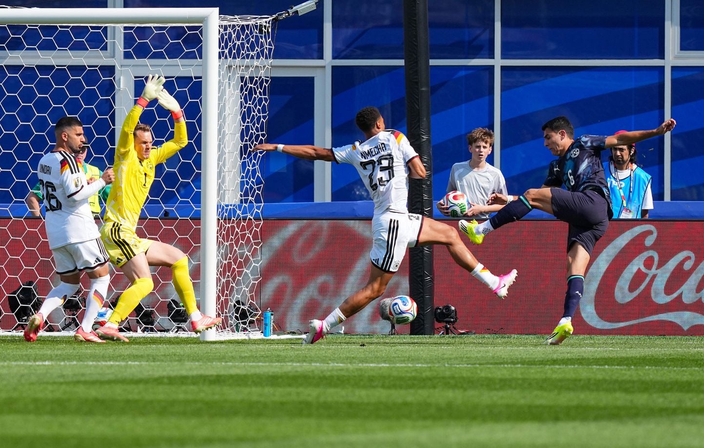 EN VIVO Alemania – Paraguay: La Mannschaft se recupera y toma el control del juego en Boston… Sigue con nosotros estos octavos de final del Mundial… EN VIVO Alemania – Paraguay: La Mannschaft se recupera y toma el control del juego en Boston… Sigue con nosotros estos octavos de final del Mundial…